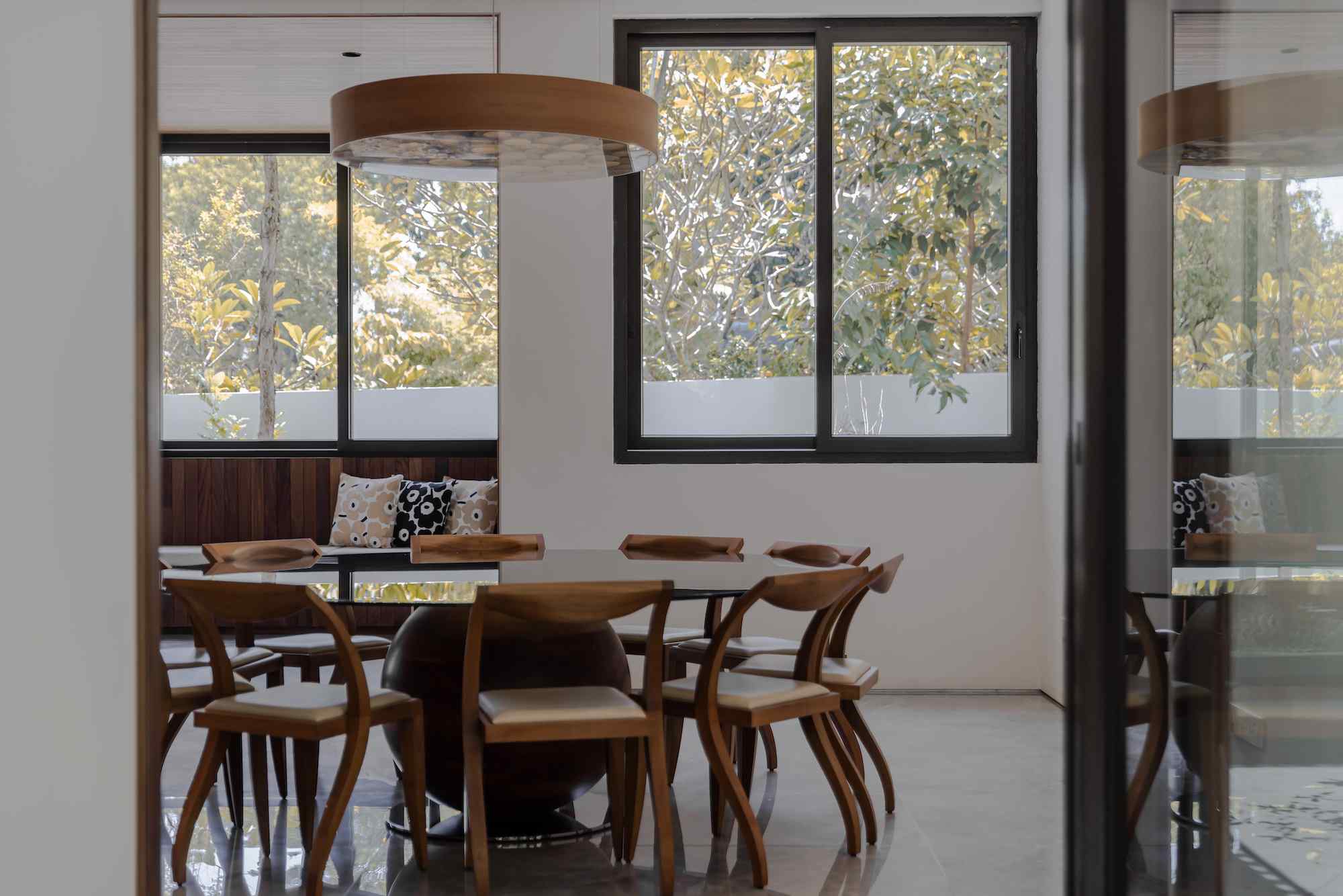 41 Princess of Wales Dining Table